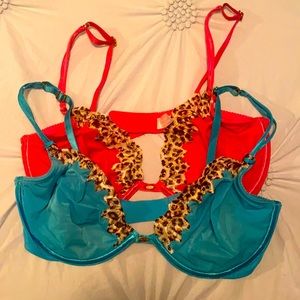 Women’s bras